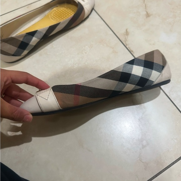Burberry Flats Size 41 - Picture 7 of 7